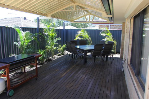 Byford House On The Scarp - Accommodation Bookings 17