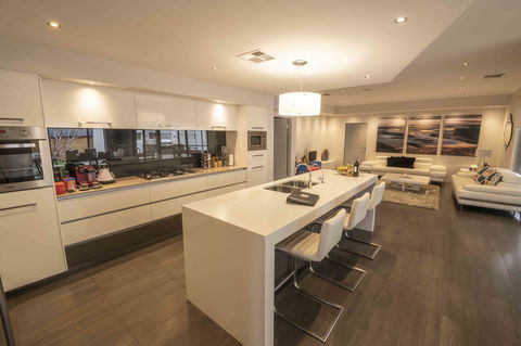 Magnificent Beach Retreat - Accommodation Bookings 27