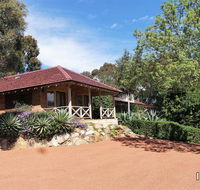 Eleebana Guest House