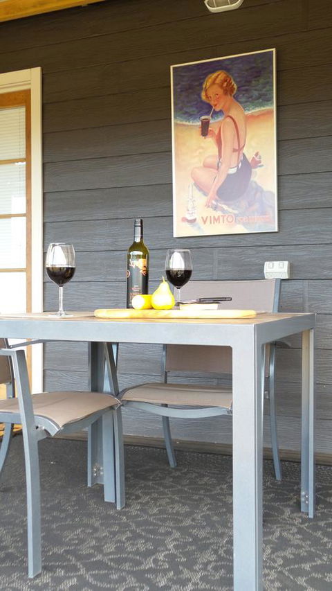 Windfall Estate Vineyard Cottage - Accommodation Bookings 10