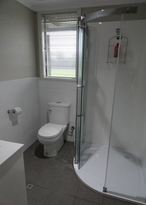 Windfall Estate Vineyard Cottage - Accommodation Bookings 7
