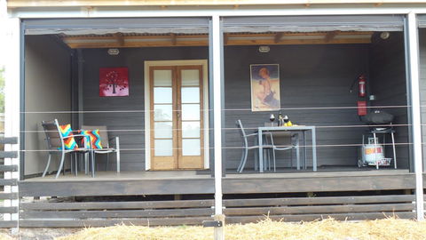 Windfall Estate Vineyard Cottage - Accommodation Bookings 9