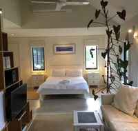 DESIGNER'S STUDIO - Accommodation Bookings