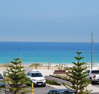 Absolute Beachfront Scarborough - Accommodation Bookings
