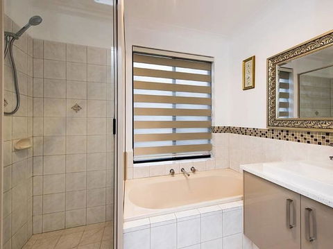 Highgate Modern Home (4 Mins To Perth City) - Accommodation Bookings 12