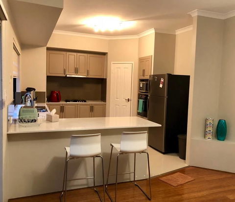Highgate Modern Home (4 Mins To Perth City) - Accommodation Bookings 3