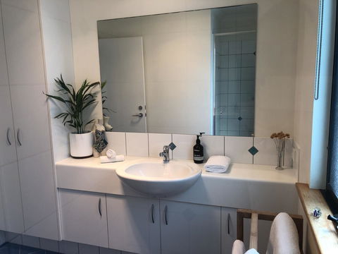 Orion Studio With Ocean Views - Accommodation Bookings 10