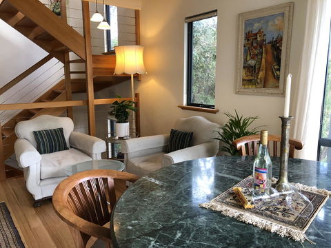 Orion Studio With Ocean Views - Accommodation Bookings 3