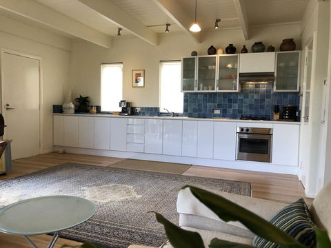 Orion Studio With Ocean Views - Accommodation Bookings 4