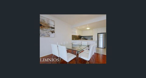 Frankly Francis - Exquisite Executive Apartment - Accommodation Bookings 17