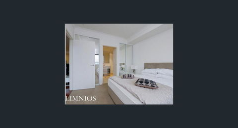 Frankly Francis - Exquisite Executive Apartment - Accommodation Bookings 7