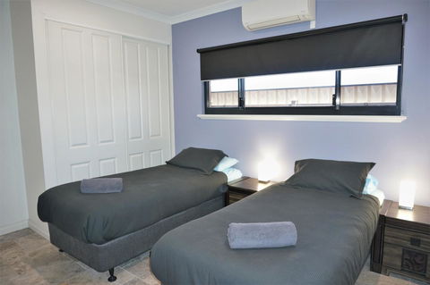 27 Corella Court - Accommodation Bookings 8