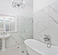 Heart of Claremont Gem - Free WiFi - Accommodation Bookings