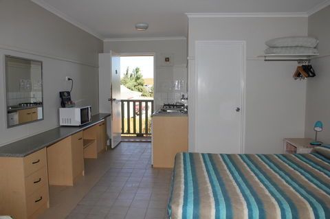 Ningaloo Coral Bay â€“ Bayview - Accommodation Bookings 23