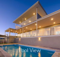 32 Corella Court - Private Jetty and Pool - Accommodation Bookings