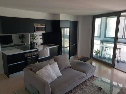 Modern Northbridge Apartment - Accommodation Bookings 7
