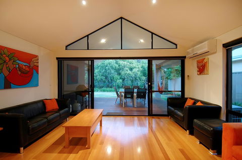 THE SANCTUARY LUXURY HOLIDAY HOME - Accommodation Bookings 16