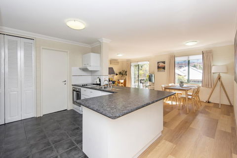 Subiaco Village - 34 - Accommodation Bookings 4