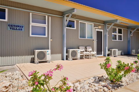 Getaway Villas Unit 389 - Accommodation Bookings 1