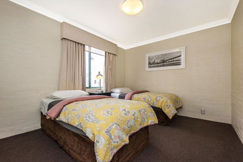 Subiaco Village 18 - Accommodation Bookings 10