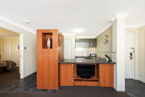 Subiaco Village 18 - Accommodation Bookings 7