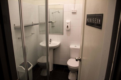 Shiralee Hostel -note - Valid Passport Required To Check In - Accommodation Bookings 15