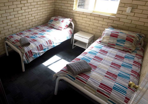 Shiralee Hostel -note - Valid Passport Required To Check In - Accommodation Bookings 8