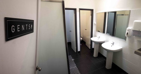 Shiralee Hostel -note - Valid Passport Required To Check In - Accommodation Bookings 16