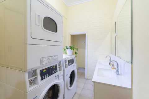 MyOZexp Aberdeen Lodge - Accommodation Bookings 6