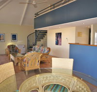 Osprey Holiday Village Unit 102 - Relax and unwind in the large spa bath - Accommodation Bookings