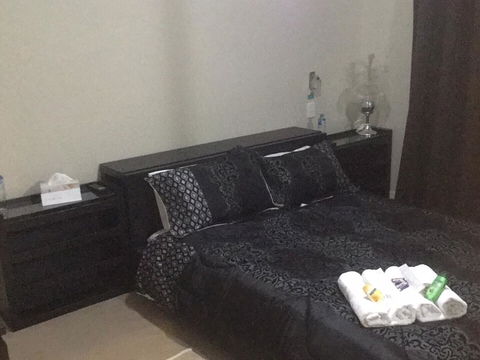 Ascot Home - Accommodation Bookings 4
