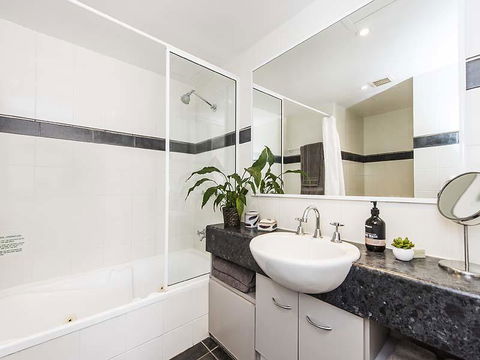 Subiaco Village 28 - Accommodation Bookings 11