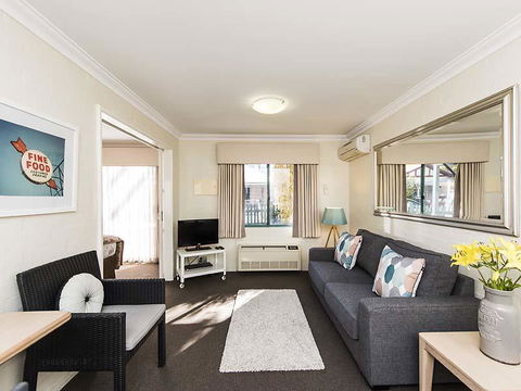 Subiaco Village 28 - Accommodation Bookings 1