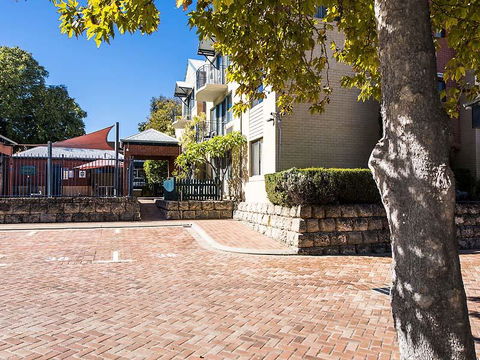 Subiaco Village 28 - Accommodation Bookings 20