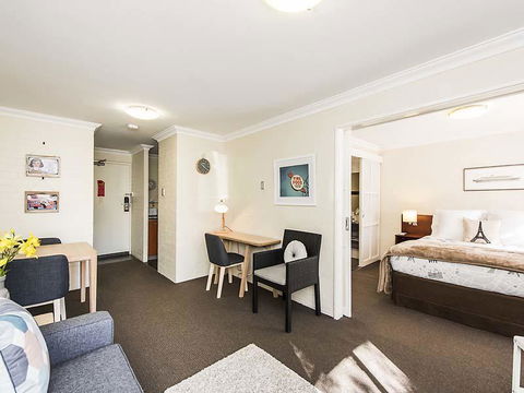 Subiaco Village 28 - Accommodation Bookings 4