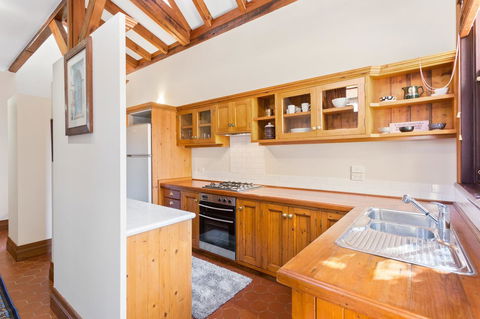 100 On South Callan Apartments - Accommodation Bookings 7