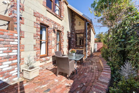 100 On South Callan Apartments - Accommodation Bookings 24