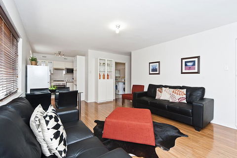 Lucy's House - Accommodation Bookings 8