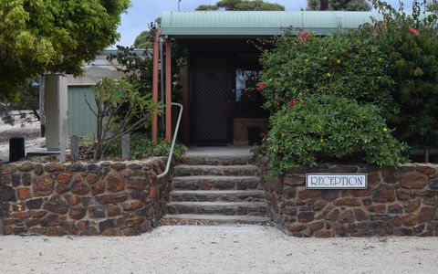 Hopetoun Motel & Chalet Village - Accommodation Bookings 9