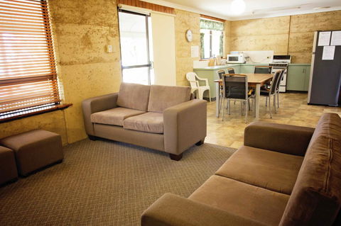Hopetoun Motel & Chalet Village - Accommodation Bookings 8