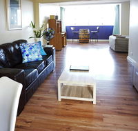 Studio 302 with ocean views - Accommodation Bookings