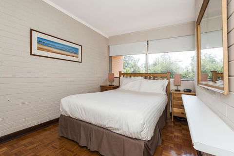 Rosalie 35 - Accommodation Bookings 16