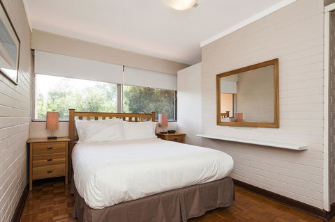 Rosalie 35 - Accommodation Bookings 13