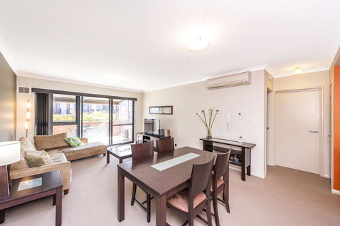 Subiaco Emporium Apartment - Accommodation Bookings 26