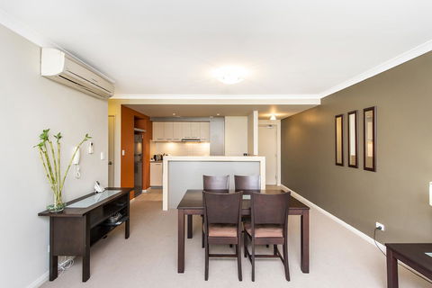 Subiaco Emporium Apartment - Accommodation Bookings 17