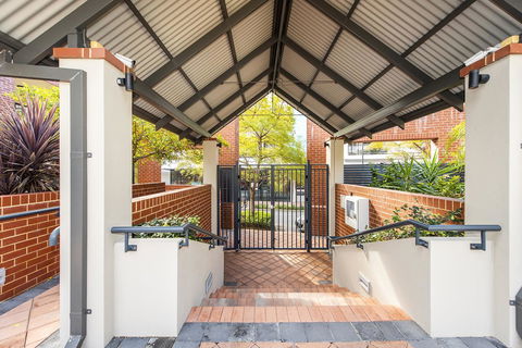Subiaco Emporium Apartment - Accommodation Bookings 22