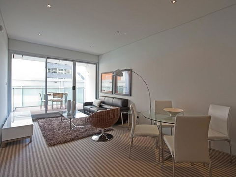 Astra Apartments Perth - Zenith - Accommodation Bookings 4