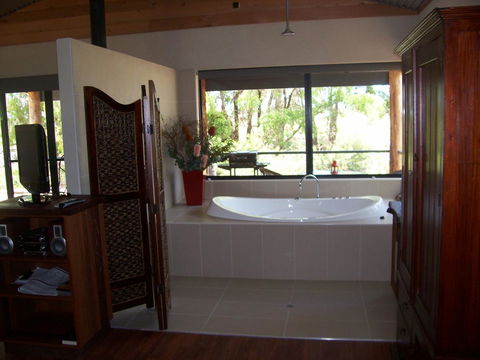 SilverSprings Spa Retreat Pet Friendly Cottages And Glampings - Accommodation Bookings 12
