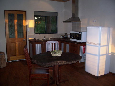 SilverSprings Spa Retreat Pet Friendly Cottages And Glampings - Accommodation Bookings 22