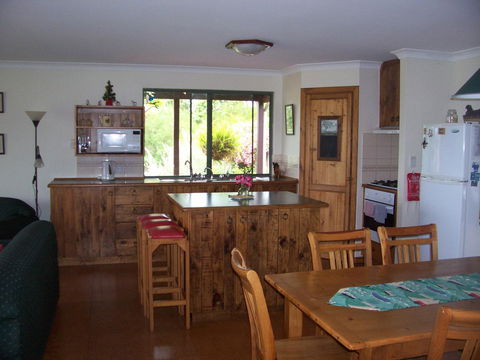 SilverSprings Spa Retreat Pet Friendly Cottages And Glampings - Accommodation Bookings 4